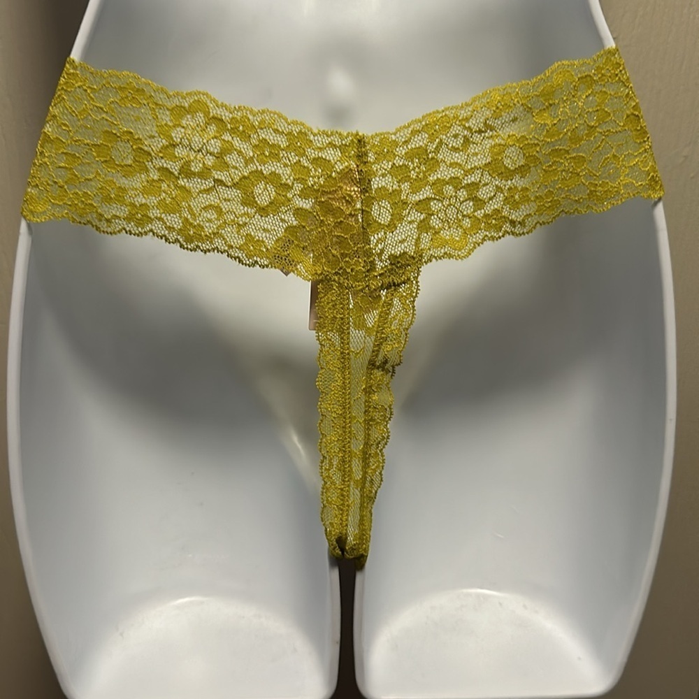 โจ๐NWT Victoria's Secret Lace Thong Panty S/P - Chartreuse Green โจ๐ - Picture 8 of 16